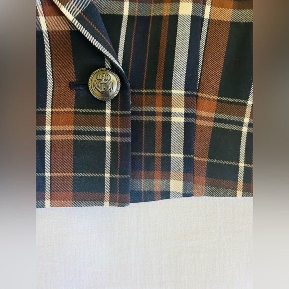 Lily Plaid Cropped Blazer - Picture 4 of 6